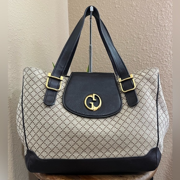 Gucci Handbags - GUCCI TOTE